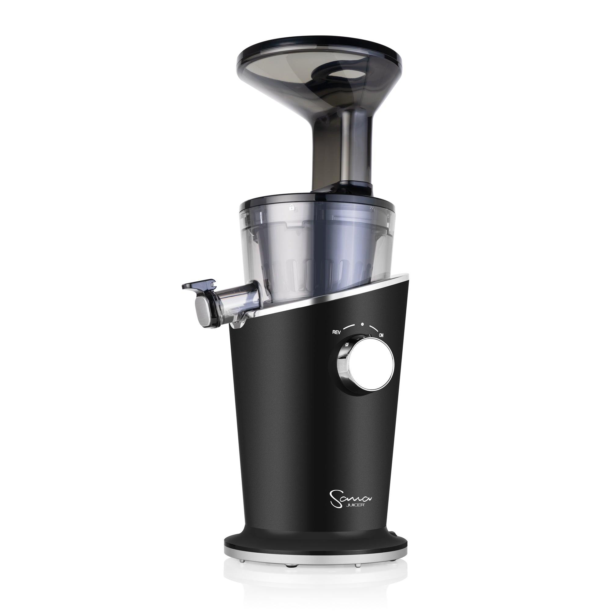 Black Sana 848 Easy Clean vertical juicer with hopper, chamber and outlet